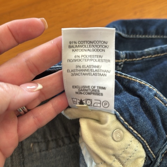 Silver Jeans Suki Mid Shorts - Picture 8 of 11